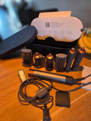 Dyson Airwrap Long Multi-styler Complete Long beschikbaar voor biedingen
