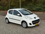 Peugeot 107 1.0 12V 5DR 2009 Wit Airco Elektriche Ramen, Voorwielaandrijving, 4 stoelen, Origineel Nederlands, Handgeschakeld