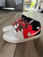 Nike Jordans Maat 38, Overige kleuren, Ophalen of Verzenden, Sneakers of Gympen, Gedragen