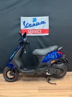 Piaggio Zip 50s Custom | Garantie | IGET | Full option, Ophalen, Maximaal 45 km/u, Zip, Zo goed als nieuw