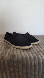 Espadrilles - DIVIDED - zwart - maat 37, Zwart, Ophalen of Verzenden, Zo goed als nieuw, Espadrilles of Moccasins
