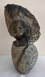 Uitgehouwen buste in natuursteen (Zimbabwe), Antiek en Kunst, Ophalen of Verzenden