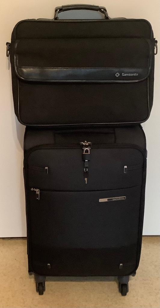 Samsonite Spinner Rolkoffer 55x20  Zwart En Laptoptas., Sieraden, Tassen en Uiterlijk, Koffers, Zo goed als nieuw, Overige materialen