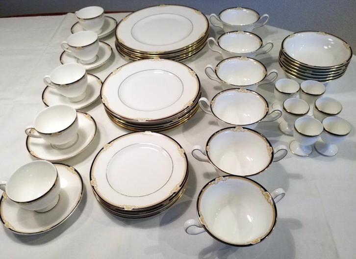 Wedgewood servies Cavendish, Huis en Inrichting, Keuken | Servies, Bord(en), Wedgwood, Porselein, Ophalen of Verzenden