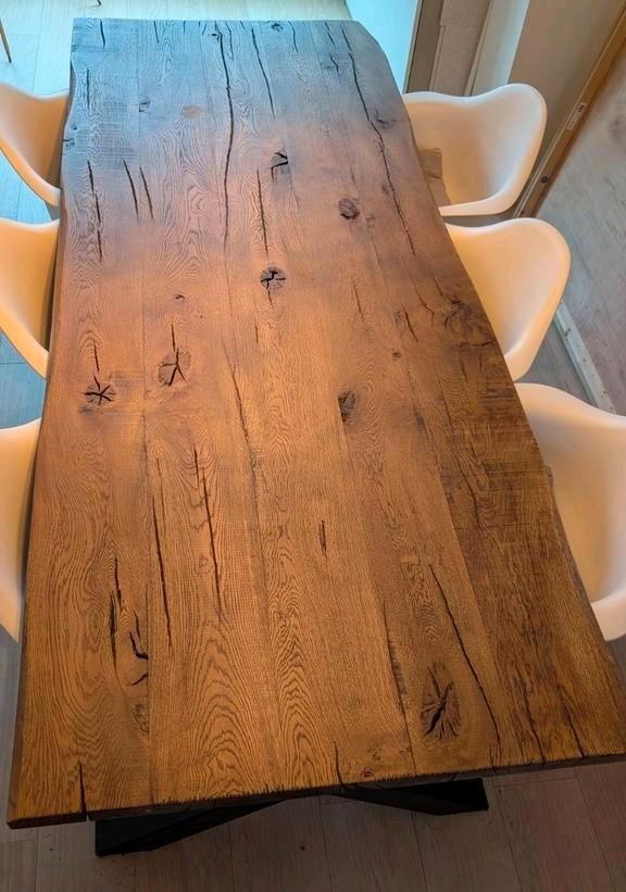 Boomstamtafel met metalen kruispoten, Huis en Inrichting, Tafels | Eettafels, Zo goed als nieuw, 50 tot 100 cm, 200 cm of meer