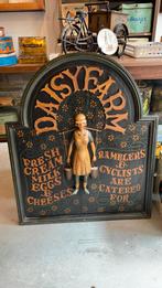 Houten reclamebord Daisyfarm, Ophalen, Reclamebord