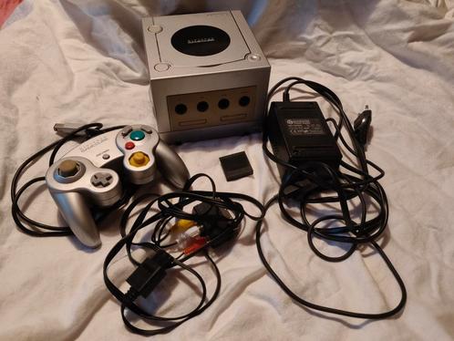 Nintendo GameCube + snoeren, controller en 3 memory cards, Spelcomputers en Games, Spelcomputers | Nintendo GameCube, Gebruikt