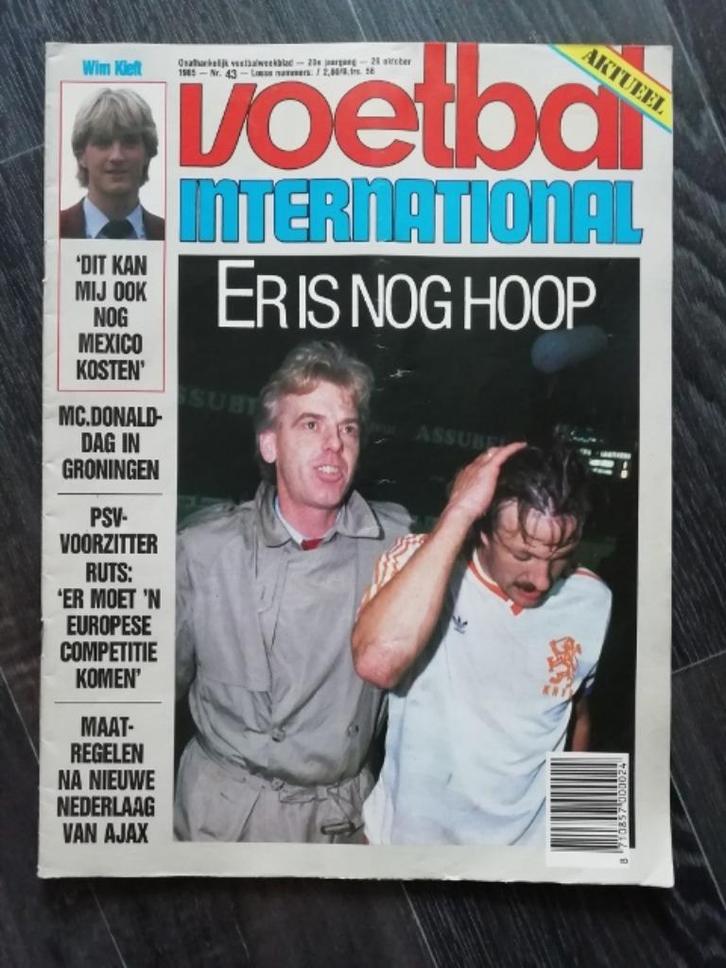 Voetbal International, 20e  jaargang, nr. 43, 1985, Verzamelen, Sportartikelen en Voetbal, Gebruikt, Boek of Tijdschrift, Overige binnenlandse clubs