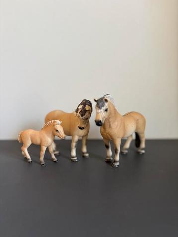 Schleich: Fjorden Familie beschikbaar voor biedingen