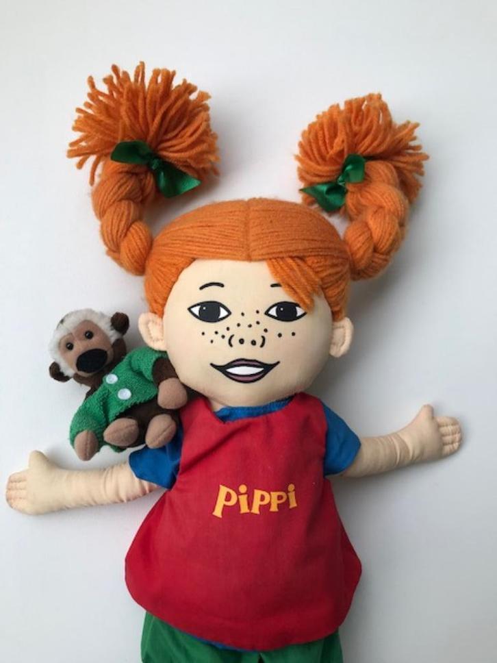 Pippi Langkous pop met meneer Nilsson op haar schouder., Kinderen en Baby's, Speelgoed | Poppen, Gebruikt, Overige typen, Ophalen of Verzenden