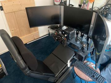 Complete Race Sim Van Fanatec + Schermen - PC en Xbox beschikbaar voor biedingen