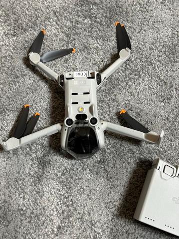 DJI Mini 4 Pro - Nieuwstaat, Compleet! beschikbaar voor biedingen
