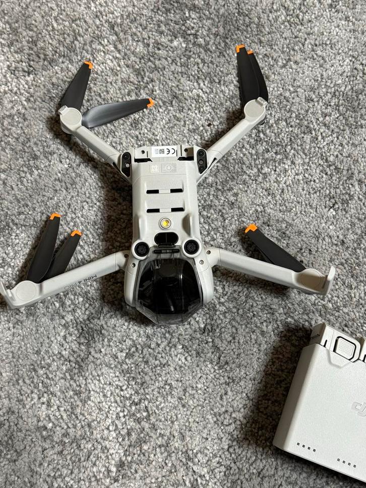 DJI Mini 4 Pro - Nieuwstaat, Compleet!, Audio, Tv en Foto, Drones, Nieuw, Drone met camera, Ophalen of Verzenden