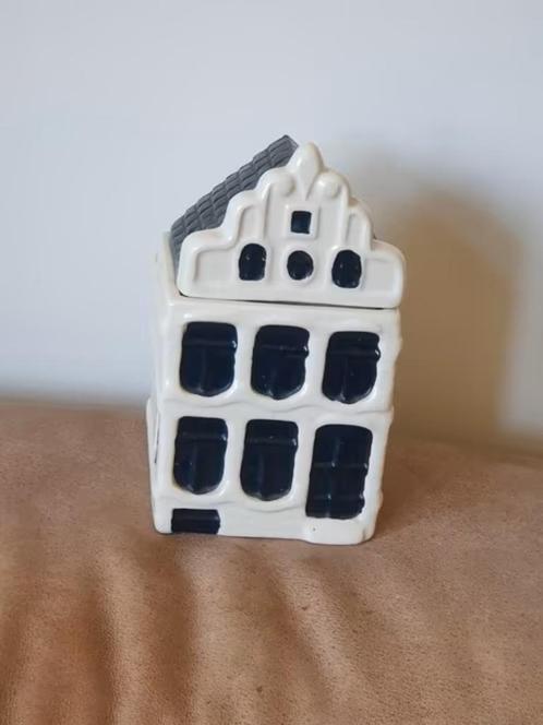 Keramiek huisje met deksel pennen of plantenbakje geen KLM., Antiek en Kunst, Antiek | Keramiek en Aardewerk, Ophalen