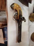 Nep pistool decoratie, Antiek en Kunst, Antiek | Overige Antiek, Ophalen of Verzenden