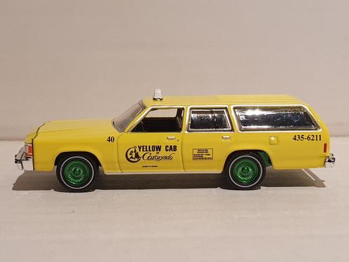 Greenlight 1/64 1988 Ford LTD Crown Victoria (Greenmachine), Hobby en Vrije tijd, Modelauto's | Overige schalen, Zo goed als nieuw