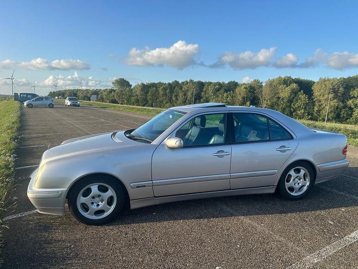 Mercedes-Benz E-Klasse 2.7 CDI E270 Sedan w210, Auto's, Mercedes-Benz, Bedrijf, E-Klasse, ABS, Airconditioning, Boordcomputer