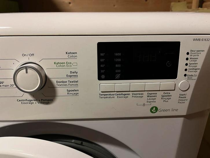 Wasmachine, Witgoed en Apparatuur, Wasmachines, Gebruikt, Voorlader, 6 tot 8 kg, 85 tot 90 cm, 1600 toeren of meer, Energieklasse A of zuiniger