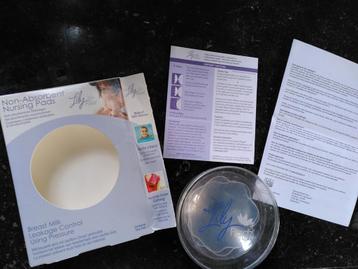 Lily Padz, bij borstvoeding, om mee te sporten of zwemmen beschikbaar voor biedingen