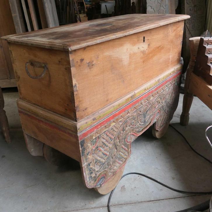 Gerobok: grote kist kast dressoir commode Indonesie GB2 java, Huis en Inrichting, Woonaccessoires | Kisten, Gebruikt, 75 cm of meer