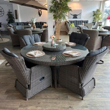 Strakke Tuinset – incl. 4 Verstelbare stoelen / Goede staat beschikbaar voor biedingen