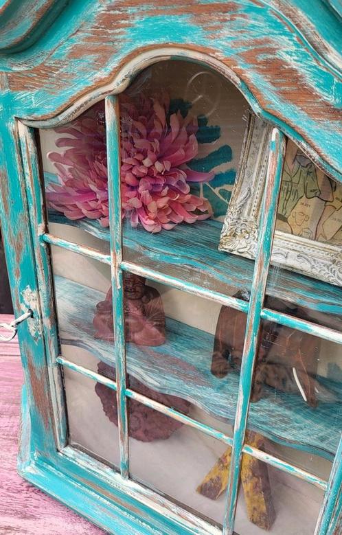 Shabby/Beachlook/Vitrinekastje/Kastje/Hangkastje, Antiek en Kunst, Curiosa en Brocante, Ophalen of Verzenden