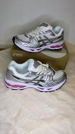 Asics gel kayano 14 white pink, Sport en Fitness, Loopsport en Atletiek, Ophalen, Hardloopschoenen, Nieuw, Hardlopen