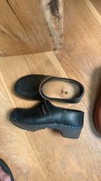 Gevavi tuinklompen leer, zool hout en rubber,Kleine maat 37, Ophalen of Verzenden, Gedragen