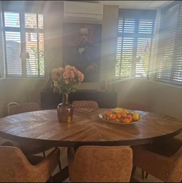 Mooie ovale eettafel - 2 meter breed, Huis en Inrichting, Tafels | Eettafels, Gebruikt, 50 tot 100 cm, 200 cm of meer, Vijf personen of meer