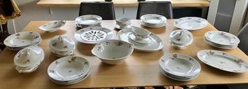 Rosenthal Porseleinen servies uit 1919-1935 (Reyshof) beschikbaar voor biedingen