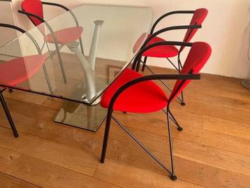 Artifort 4 stoelen beschikbaar voor biedingen