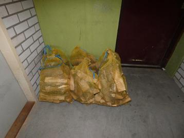 haardhout brandhout in zakken beschikbaar voor biedingen