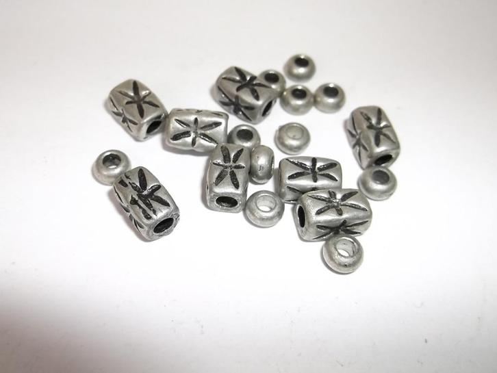Zilverkleurig Kralen en Tussenkralen voor Upcycling!, Hobby en Vrije tijd, Kralen en Sieraden maken, Gebruikt, Kraal, Ophalen of Verzenden