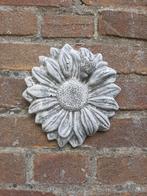 Bloem met lieveheersbeestje wanddecoratie betonnen beeld, Tuin en Terras, Ophalen of Verzenden, Nieuw