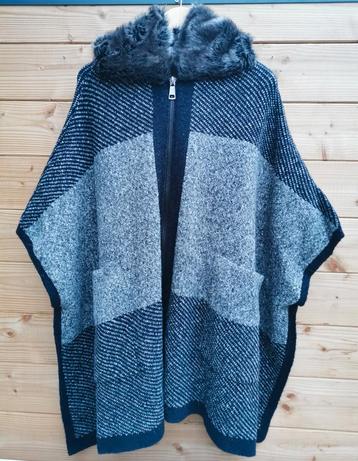 ZARA poncho mt. M beschikbaar voor biedingen