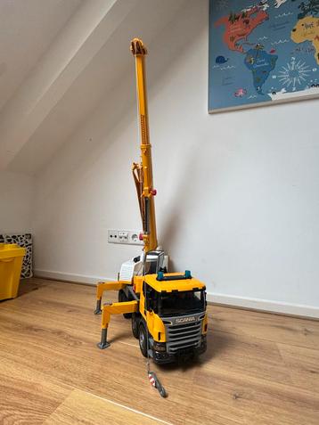 Bruder Scania Hijskraan beschikbaar voor biedingen