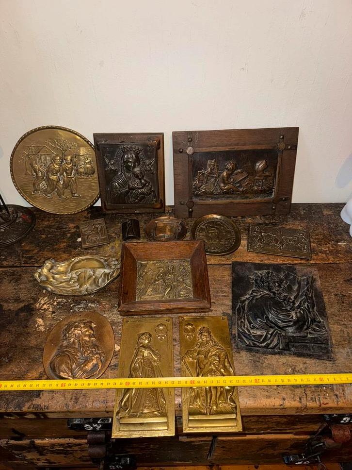 Verzameling oude /antieke koperen en bronzen plaquettes, Antiek en Kunst, Antiek | Kantoor en Zakelijk, Ophalen of Verzenden