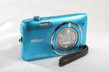 Nikon Coolpix S3500 Digitale camera 20.1MP beschikbaar voor biedingen