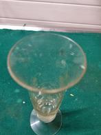 glaasje vintage gegraveerd met takken en bloemen, Verzamelen, Glas en Borrelglaasjes, Ophalen of Verzenden