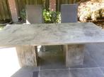 Natuurstenen buitentafel op kolommen, Tuin en Terras, Tuintafels, Ophalen of Verzenden, Gebruikt, Rechthoekig, Overige materialen