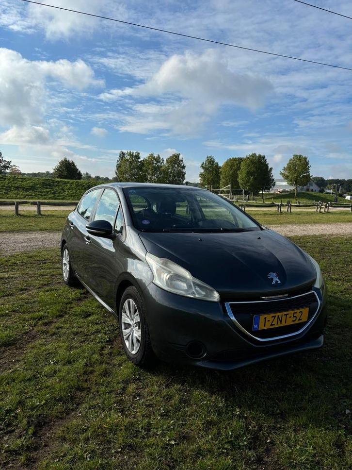 Peugeot 208 1.2 VTI 60KW/82PK 5-D 2013 Grijs, Auto's, Peugeot, Particulier, ABS, Achteruitrijcamera, Adaptieve lichten, Airconditioning