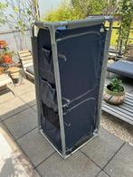 Campingkast schuin van DeFa, Caravans en Kamperen, Kampeermeubelen, Ophalen, Zo goed als nieuw, Campingkast