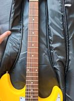 Elektrische Gitaar - Gele Stratocaster, Muziek en Instrumenten, Snaarinstrumenten | Gitaren | Elektrisch, Ophalen, Gebruikt, Solid body