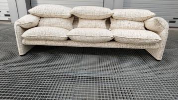 Cassina Maralunga 3-zits bank -bekleed op bestelling  beschikbaar voor biedingen