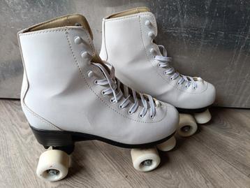 Witte Roces rolschaatsen (quad skate) maat 41 beschikbaar voor biedingen