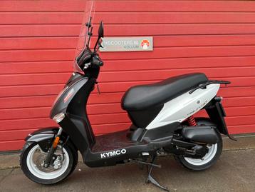 Super mooie kymco agility van de 1e eigenaar slecht 5700km beschikbaar voor biedingen
