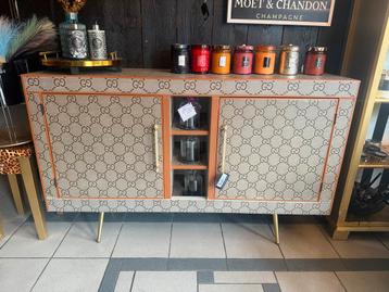 Gucci Design Dressoir beschikbaar voor biedingen