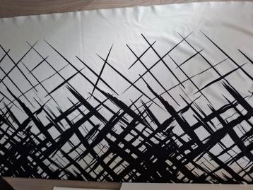 Zwart/wit abstracte tricot stof - 207x160cm beschikbaar voor biedingen