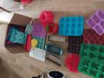 Grote Partij van 40 stuks  sileconen bakmllen, Hobby en Vrije tijd, Taarten en Cupcakes maken, Ophalen of Verzenden, Zo goed als nieuw
