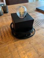 Moderne zwarte tafellamp, Ophalen of Verzenden, Zo goed als nieuw, Metaal, Minder dan 50 cm